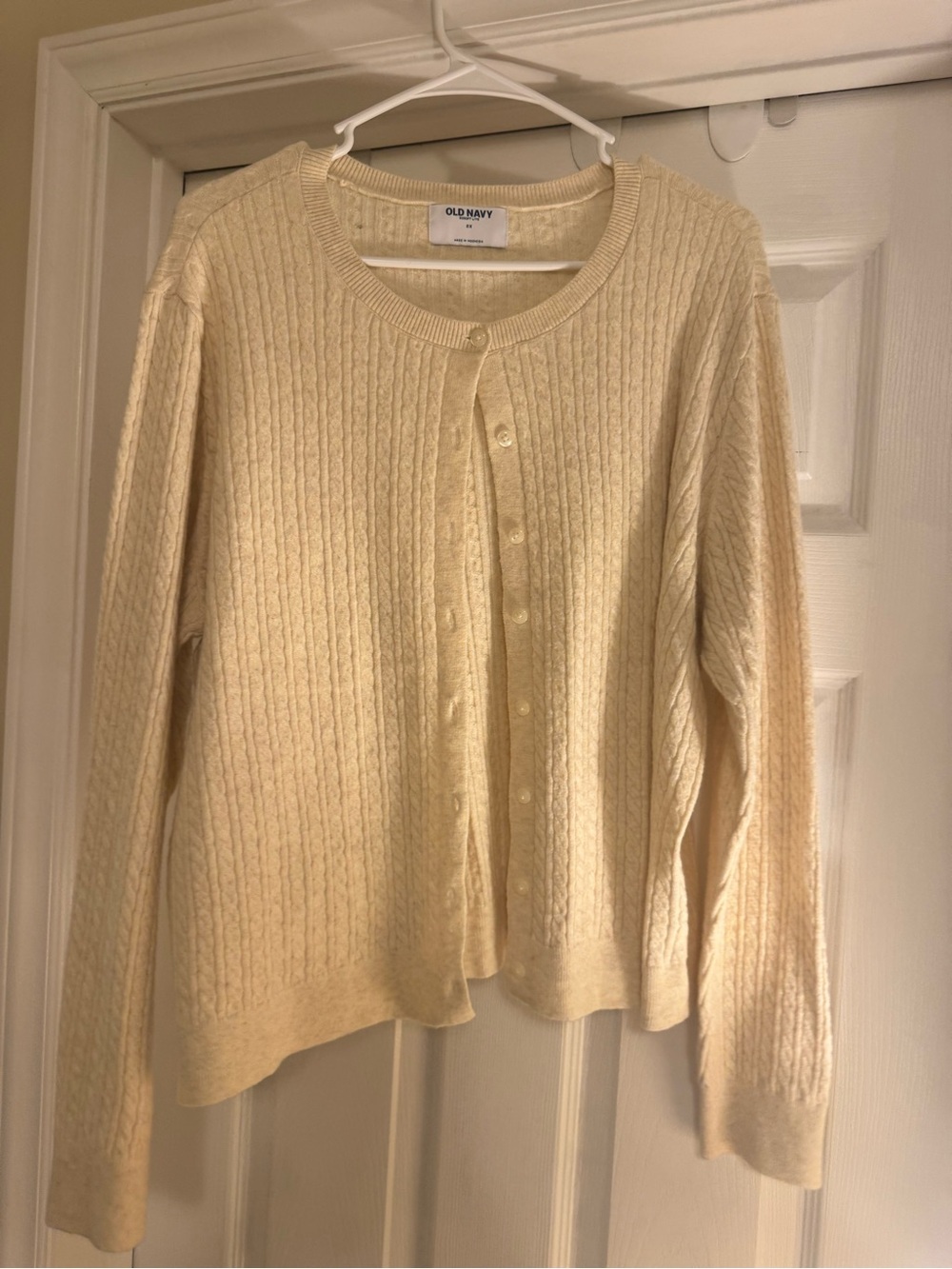 Old Navy Cream Cable Knit Button-Front Cardigan